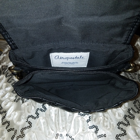 Black crossbody purse - Picture 3 of 8